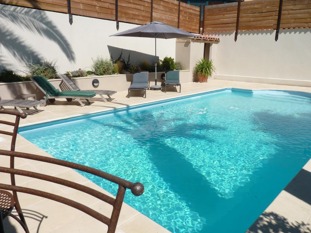 La piscine ouverte à nos hotes