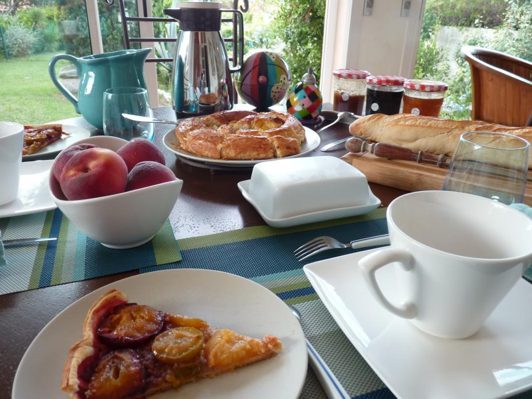 Petit déjeuner dans la véranda