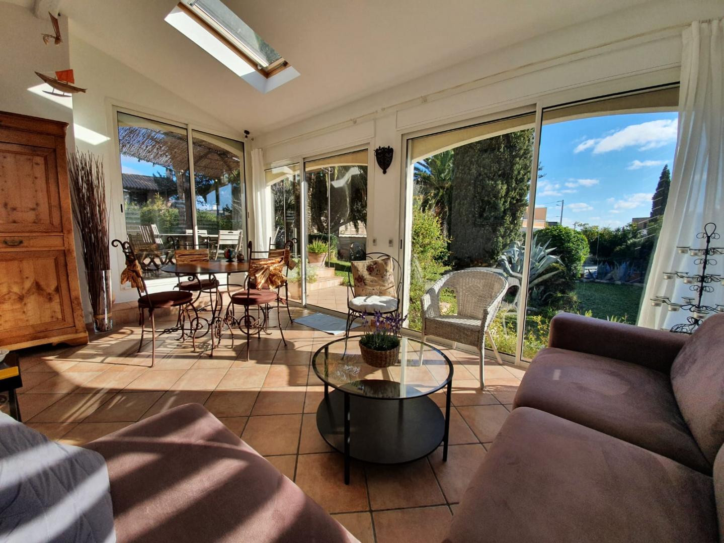 Veranda, pour les petits déjeuners en automne et hiver