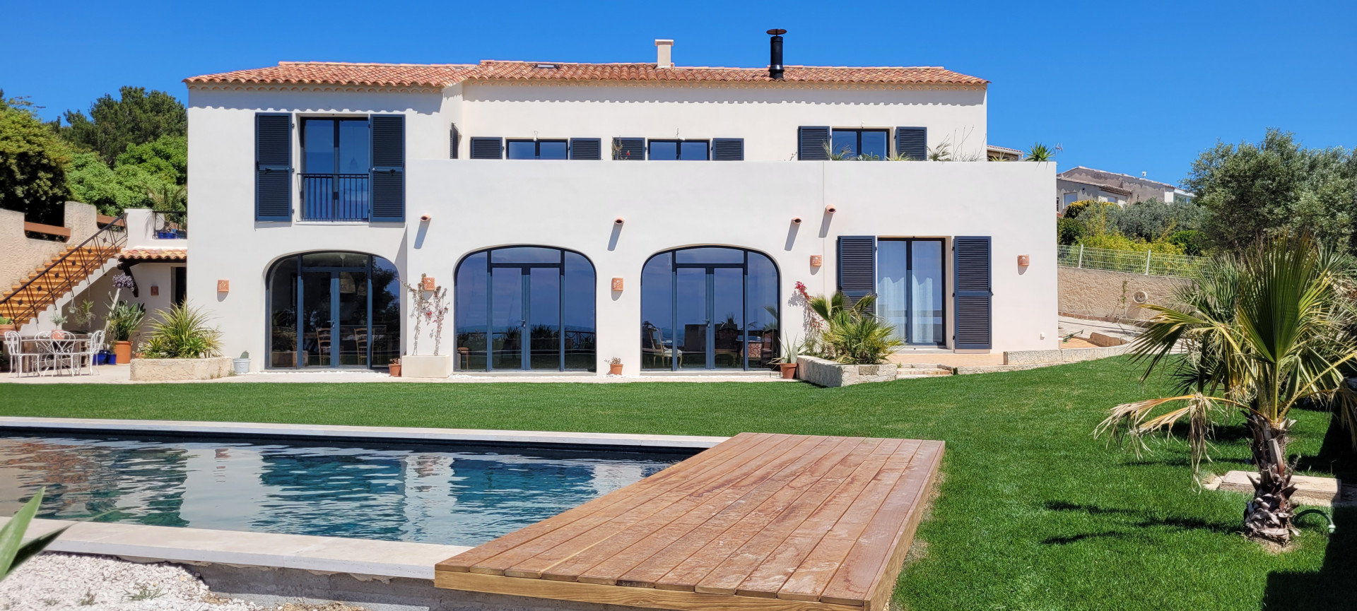 Vue maison du jardin