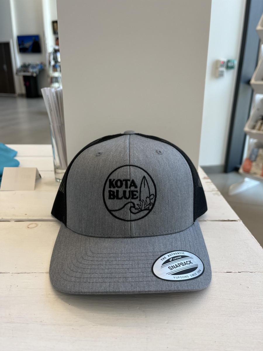 casquette-grise-noire-4980