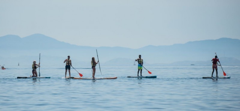 Verleih eines riesigen Paddleboards
