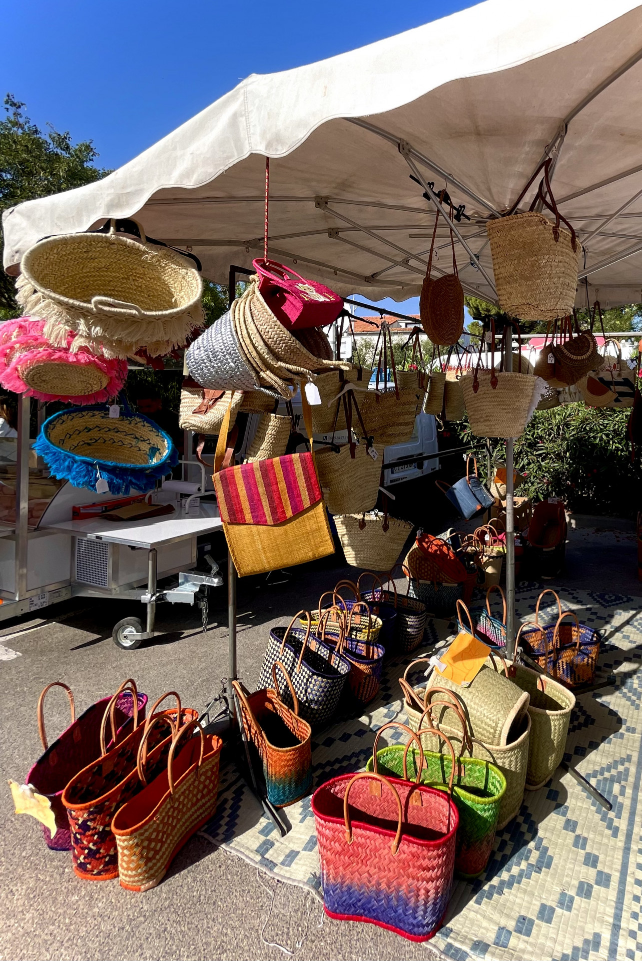 Le Marché bi-hebdomadaire_Carry-le-Rouet